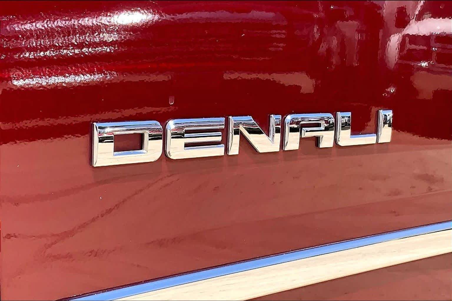 Used 2018 GMC Yukon Denali w/ Denali Ultimate Package AWD/4WD image 10
