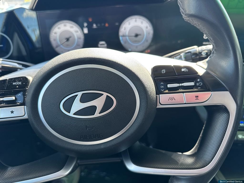 Certified 2025 Hyundai Elantra SEL FWD image 45