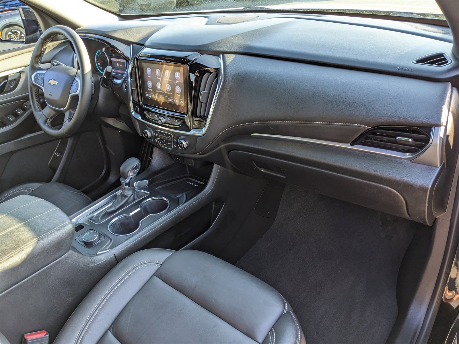 Used 2023 Chevrolet Traverse LT image 36