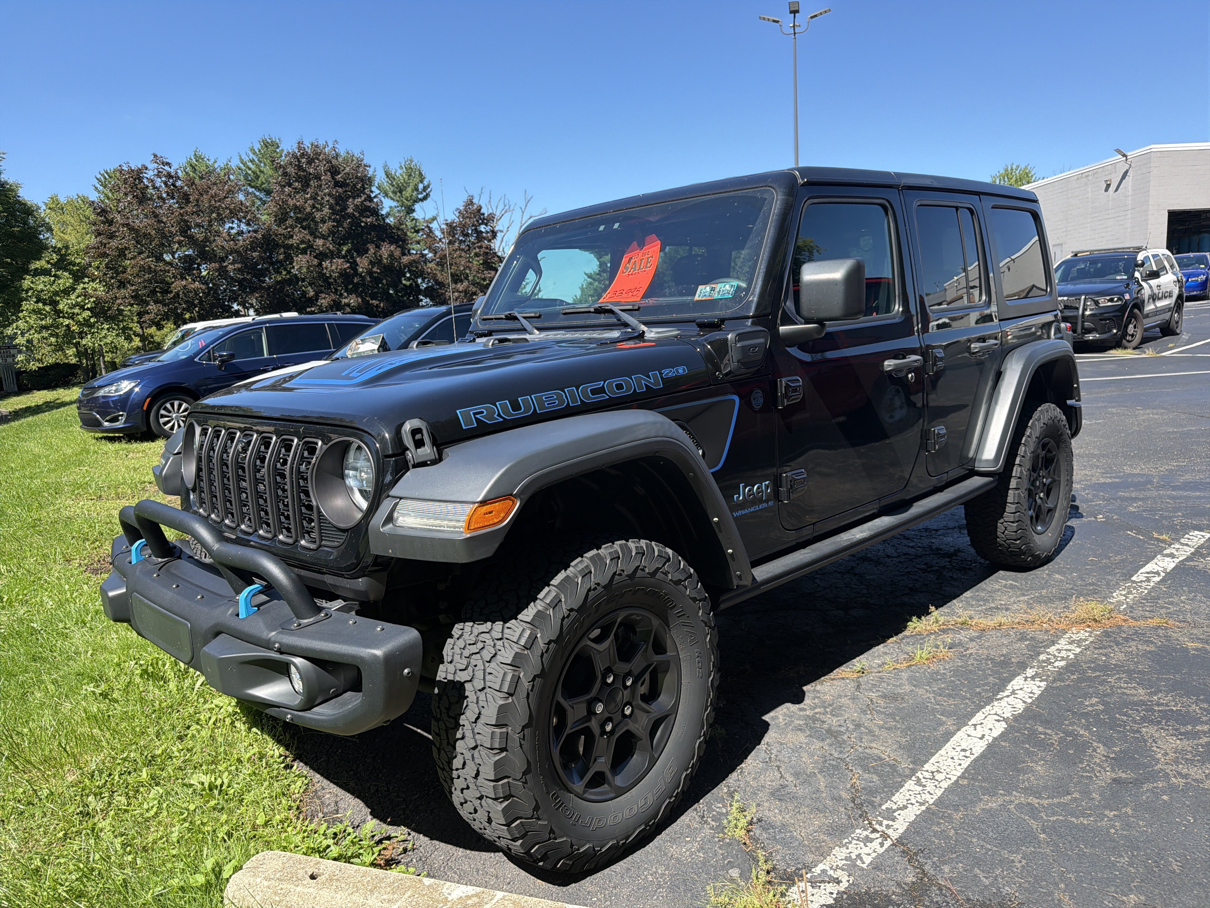Used 2023 Jeep Wrangler Unlimited Rubicon 4xe AWD/4WD image 3