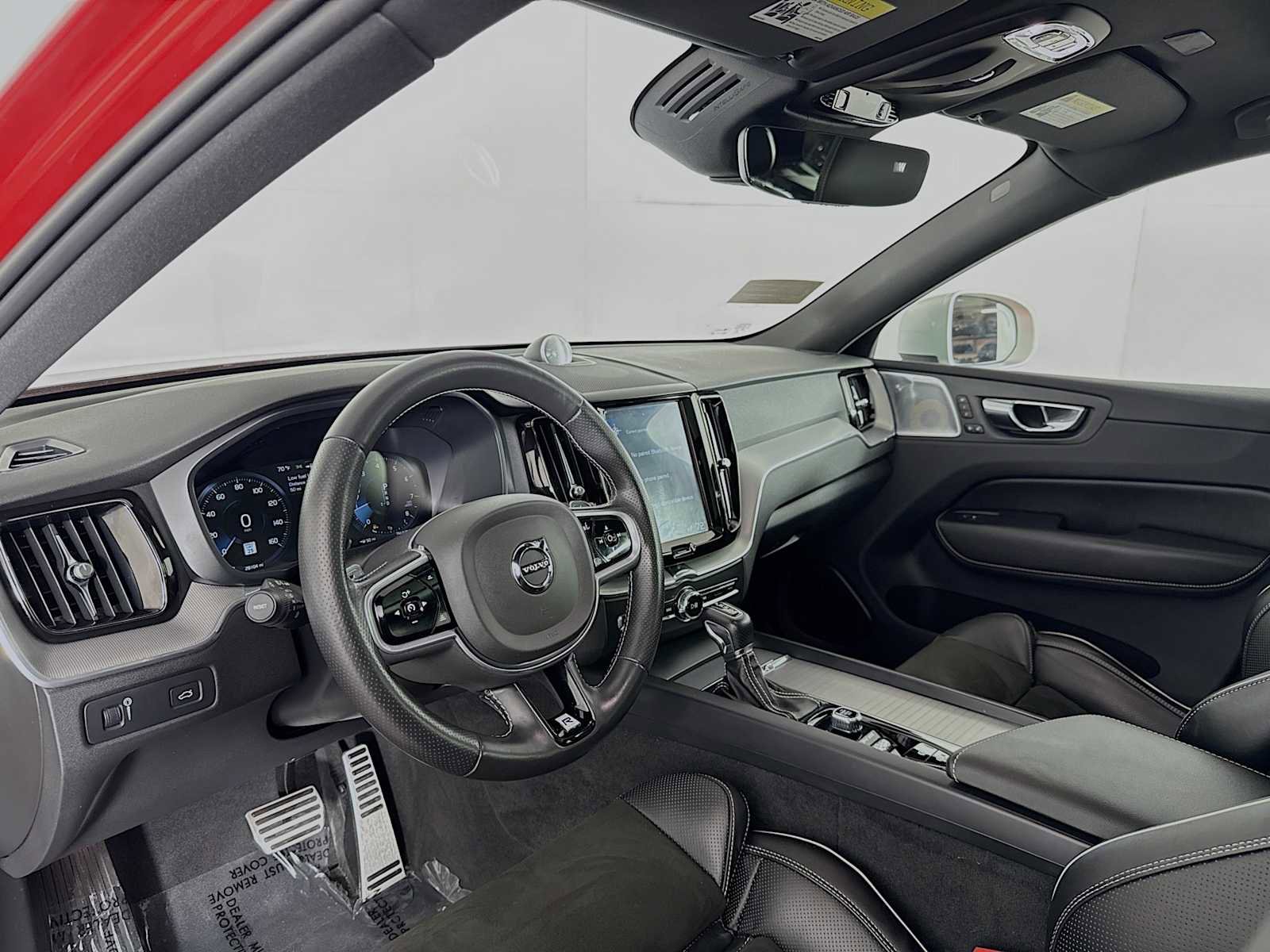 Used 2019 Volvo XC60 T5 R-Design w/ Protection Package Premier image 9