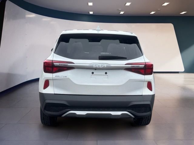 Used 2023 Kia Seltos LX image 4