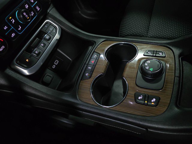 Used 2020 GMC Acadia SLE w/ Driver Convenience Package image 29