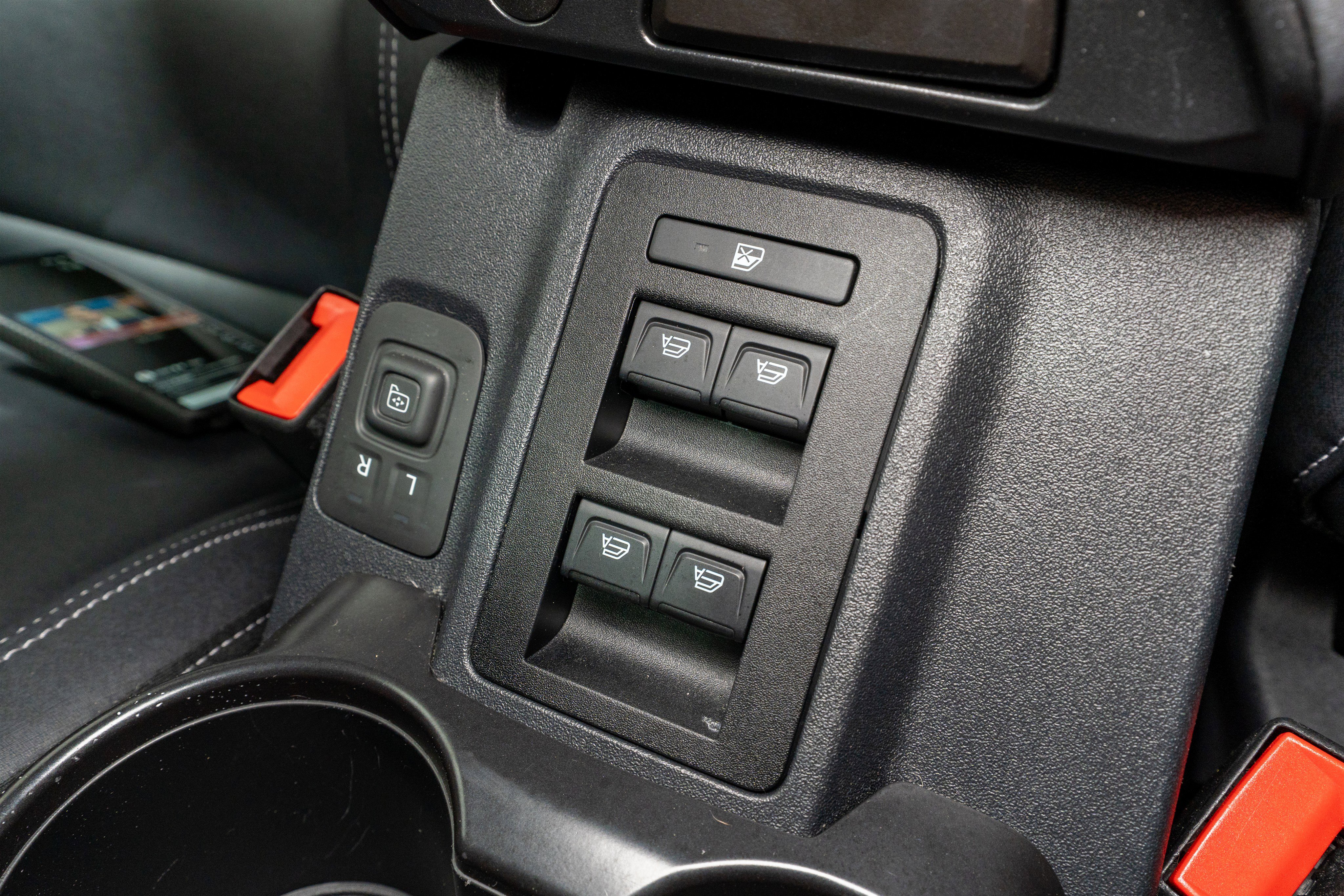 Used 2025 Ford Bronco Badlands image 25