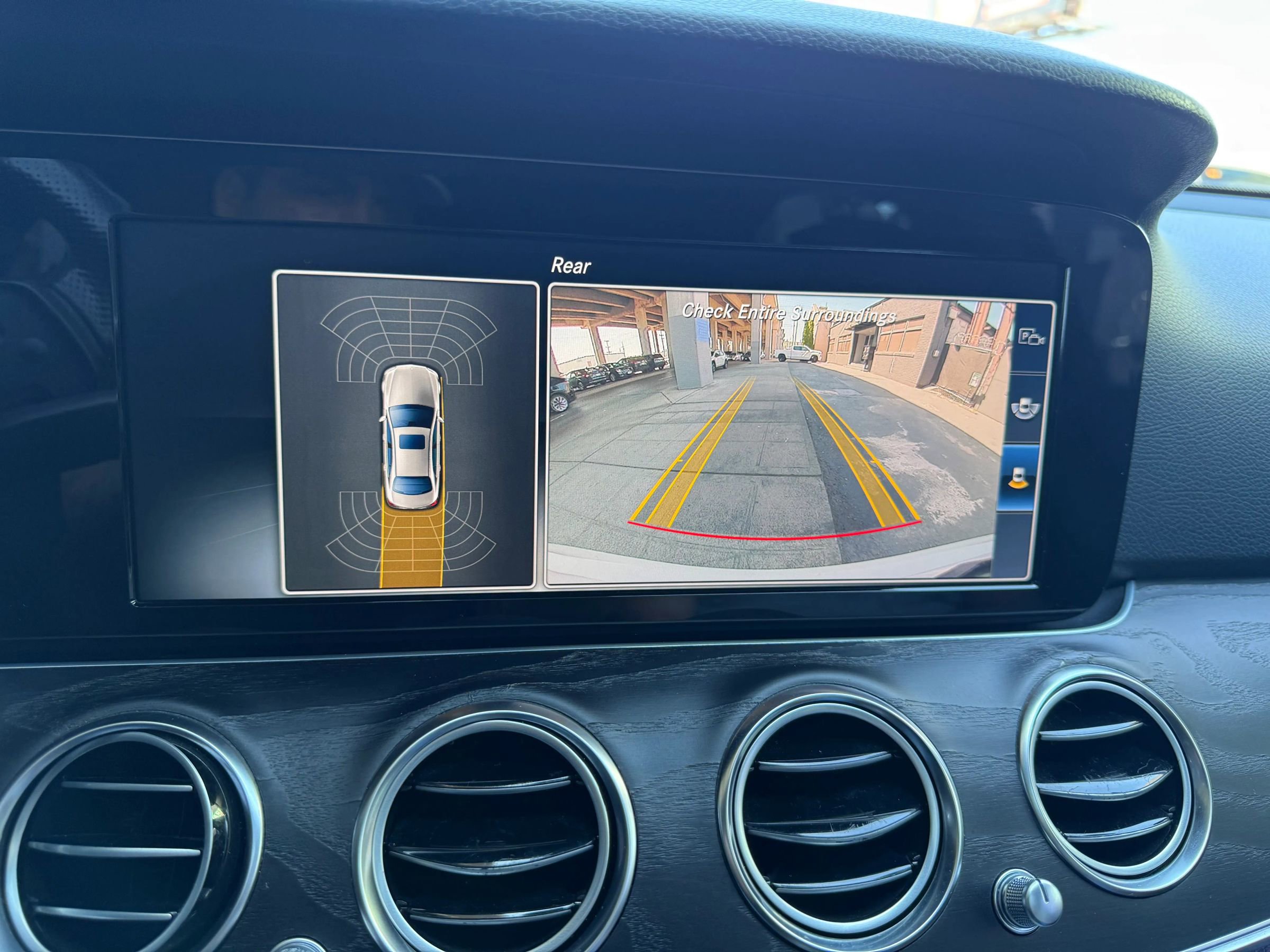 Used 2017 Mercedes-Benz E 300 image 25