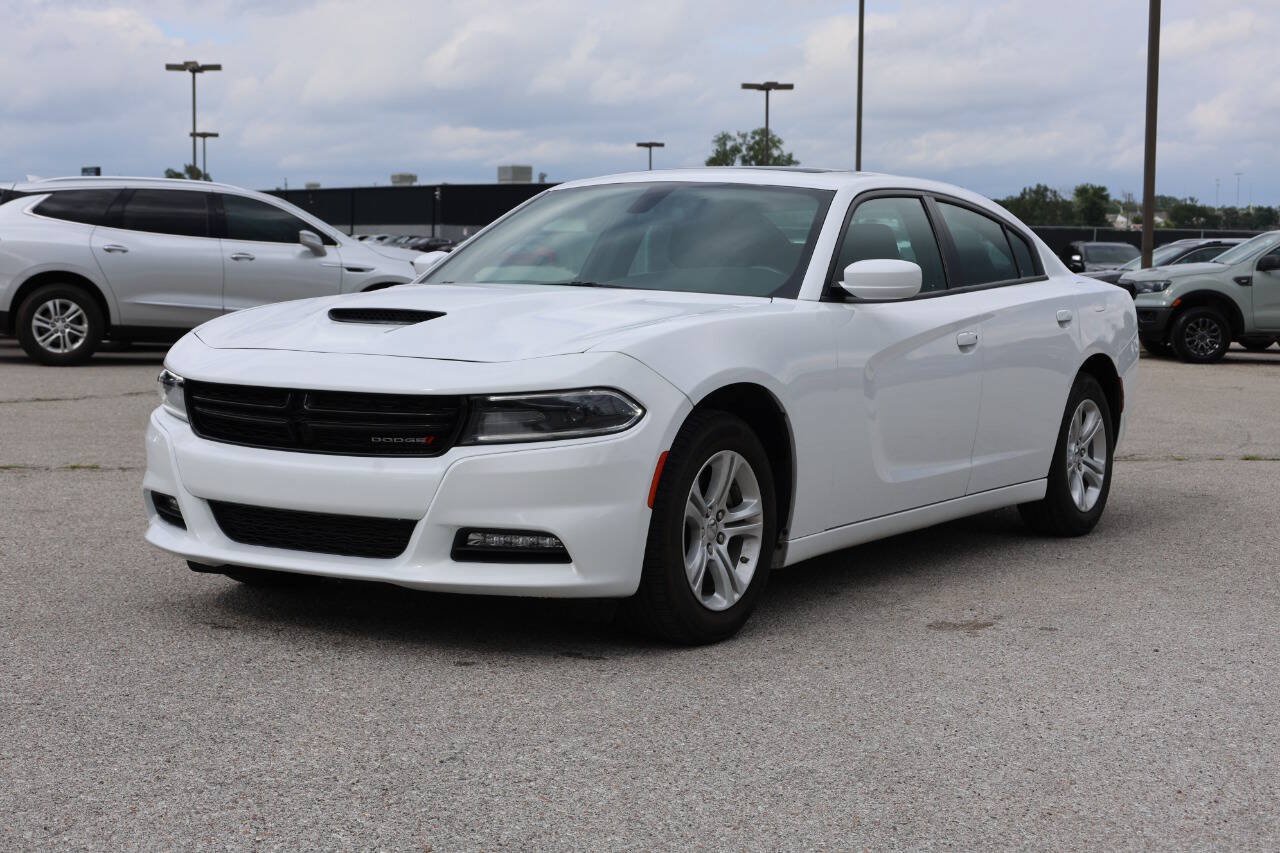 Used 2022 Dodge Charger SXT w/ Driver Convenience Group RWD image 6