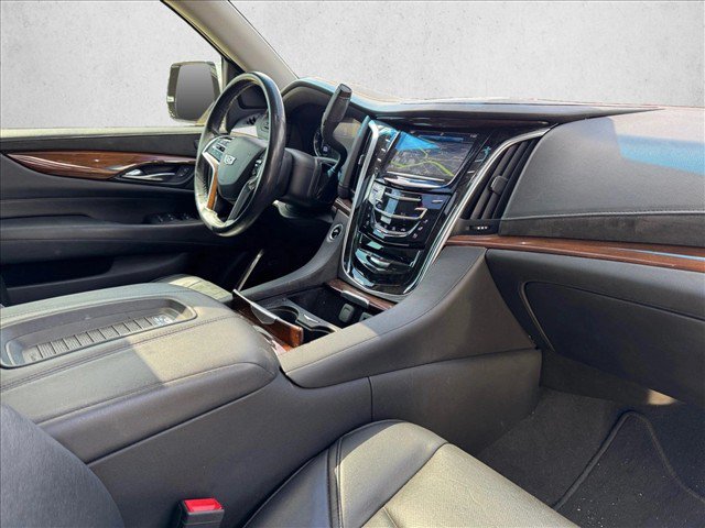 Used 2020 Cadillac Escalade Premium Luxury RWD image 25