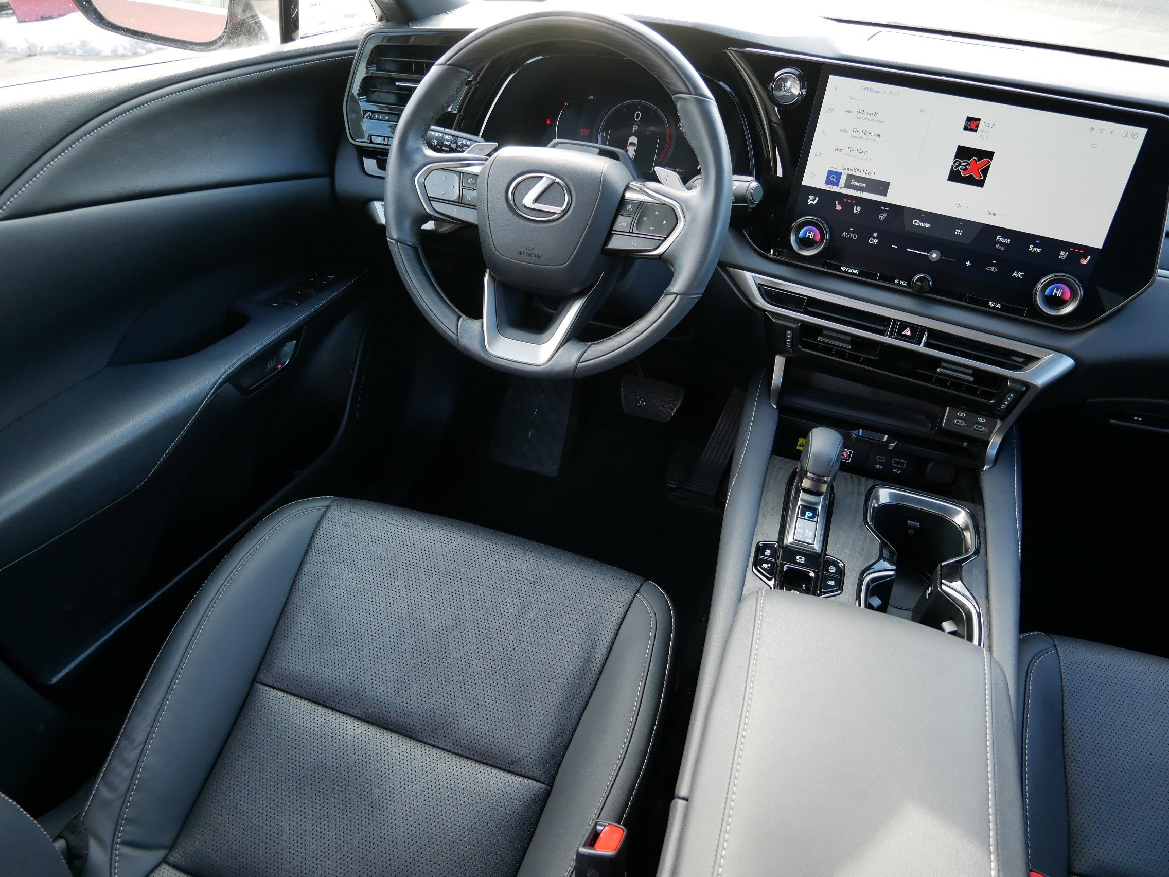 Used 2023 Lexus RX 350 Premium Plus w/ Accessory Package image 9