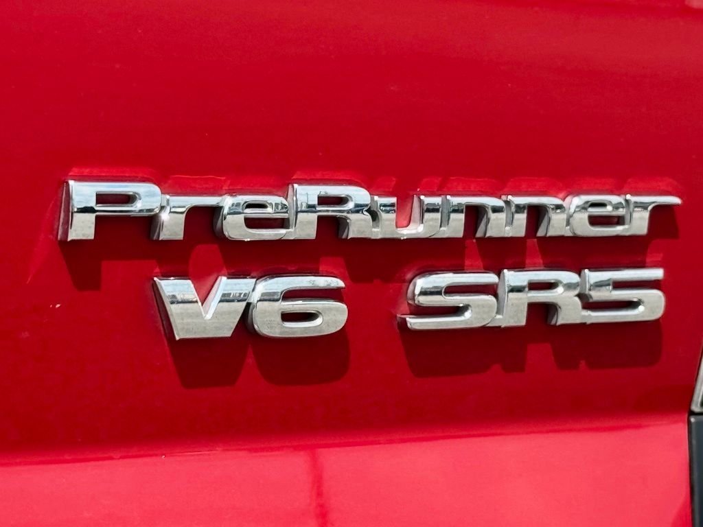 Used 2015 Toyota Tacoma PreRunner w/ SR5 Package RWD image 12