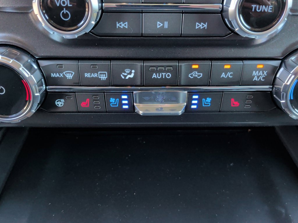 New 2027 Ford F350 Lariat w/ Lariat Premium Package AWD/4WD image 29