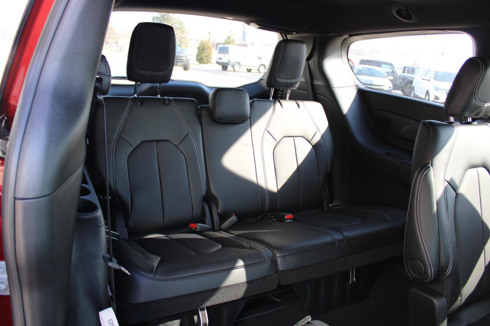 New 2026 Chrysler Pacifica Select FWD image 28