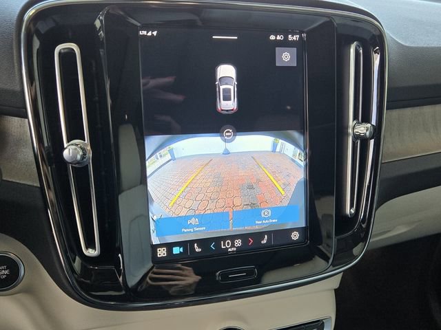 Certified 2023 Volvo XC40 B4 Plus w/ Protection Package Premier image 21