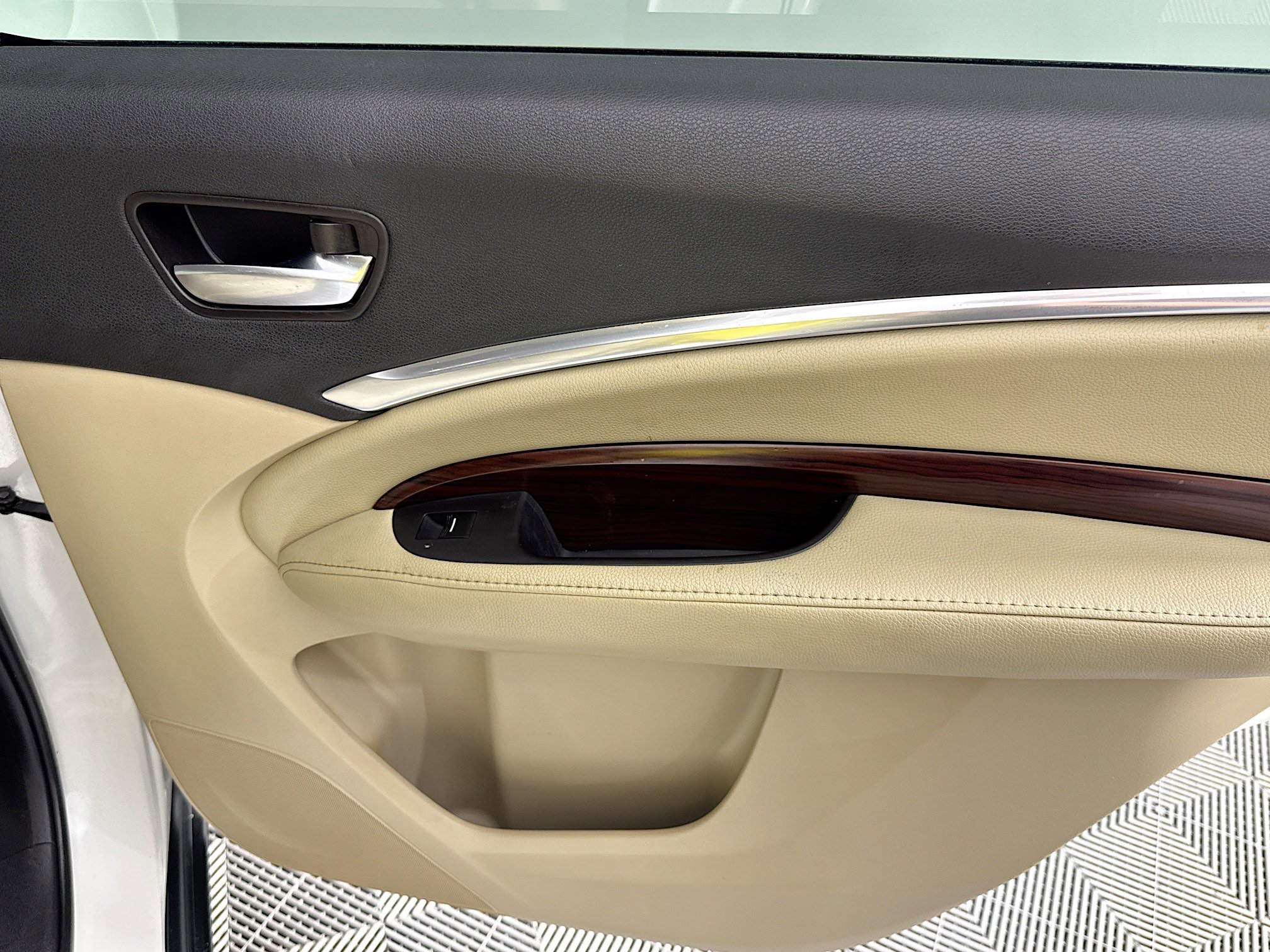 Used 2016 Acura MDX FWD image 27