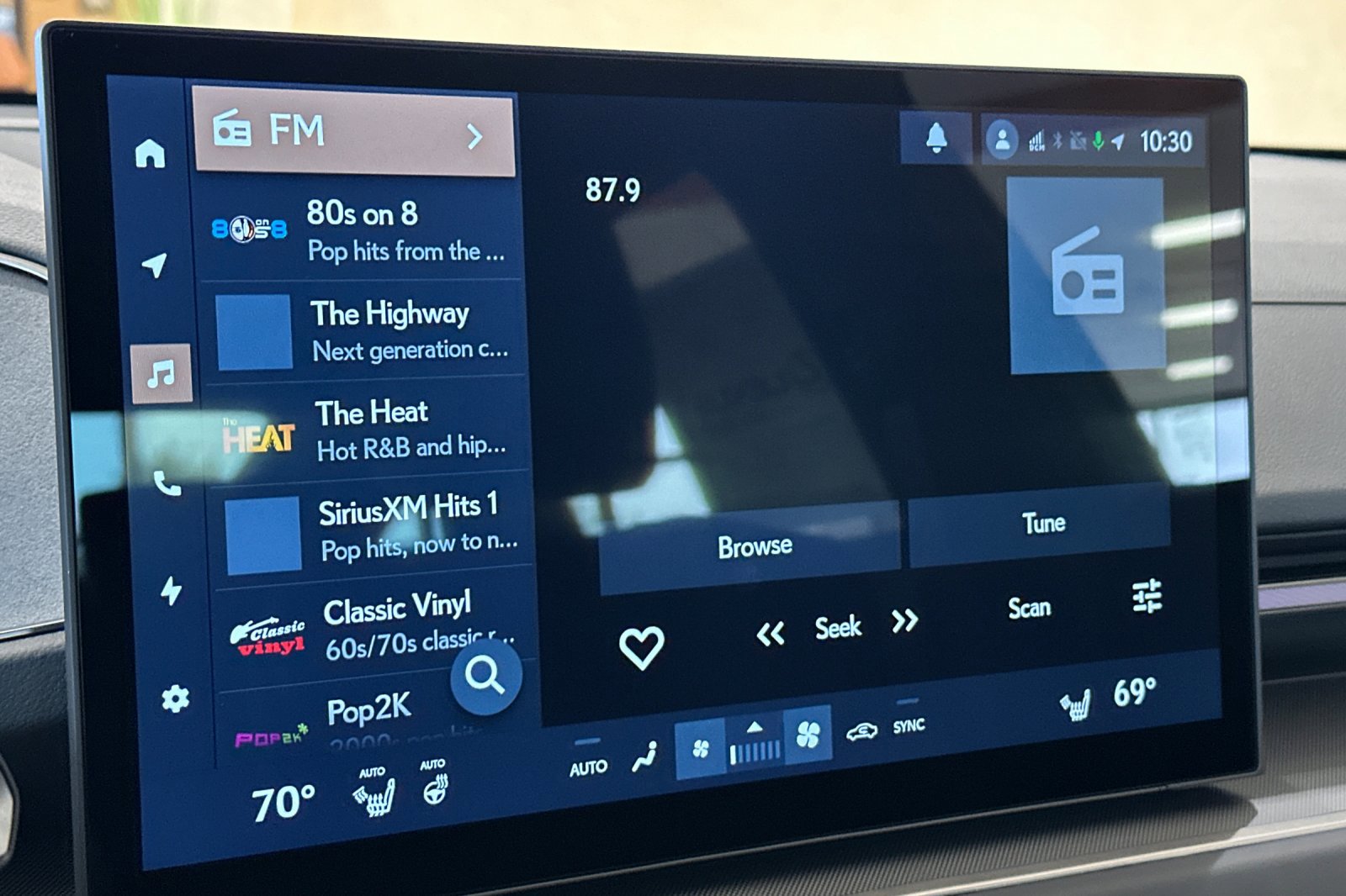 New 2026 Lexus ES 500e AWD/4WD image 17