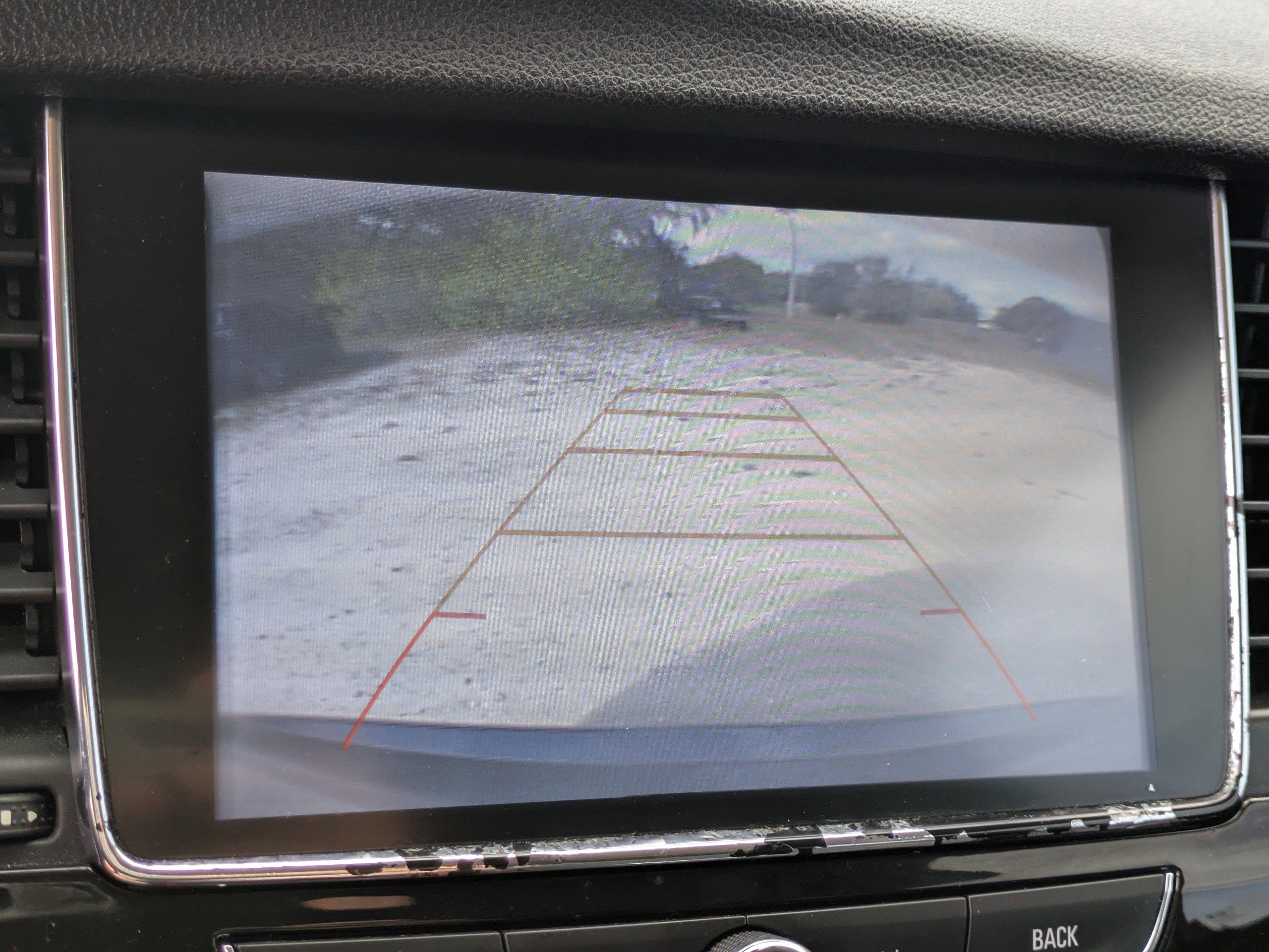 Used 2020 Buick Encore Essence FWD image 25