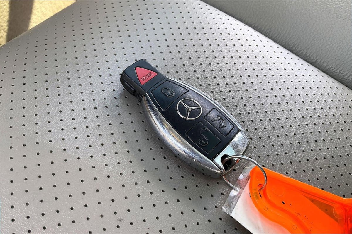 Used 2010 Mercedes-Benz GLK 350 4MATIC image 10