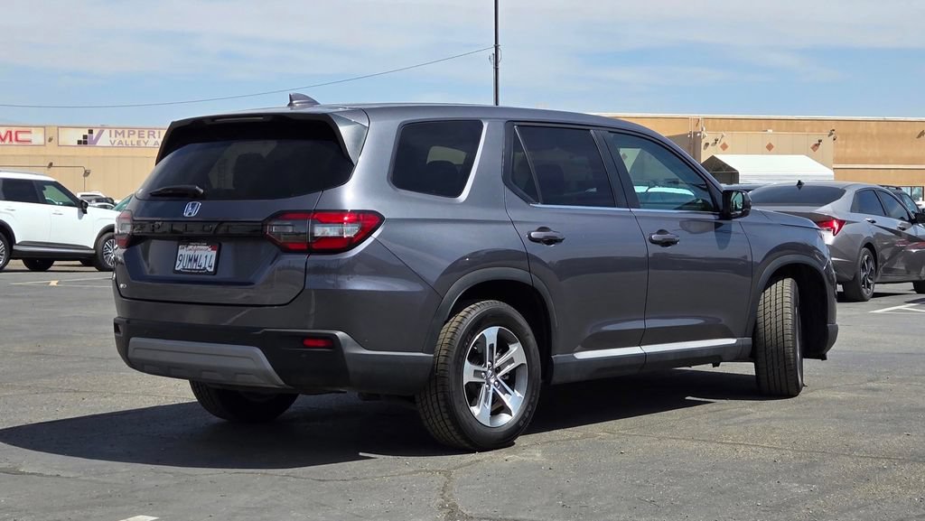 Used 2025 Honda Pilot EX-L image 4