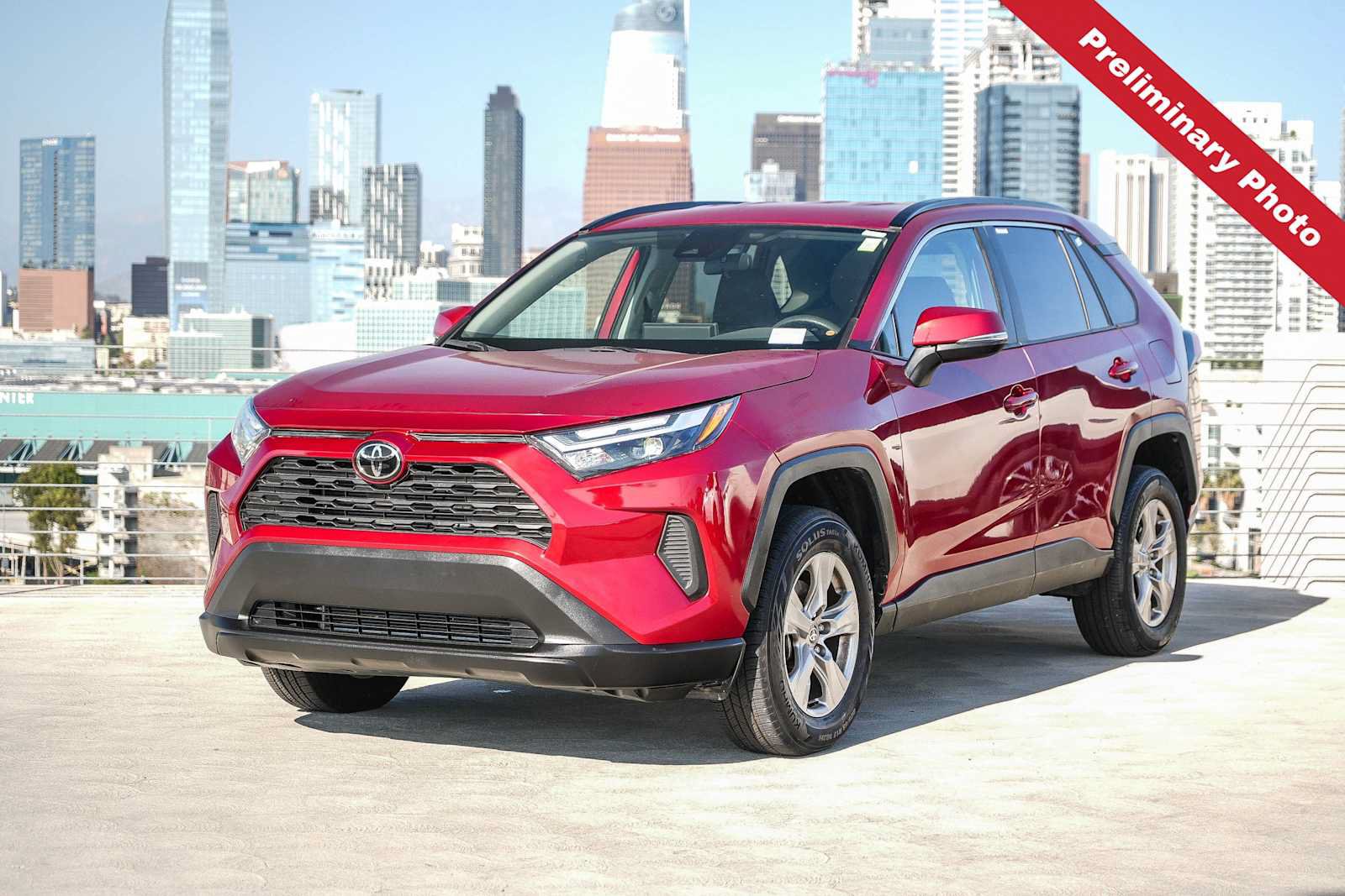 Used 2025 Toyota RAV4 XLE FWD image 1