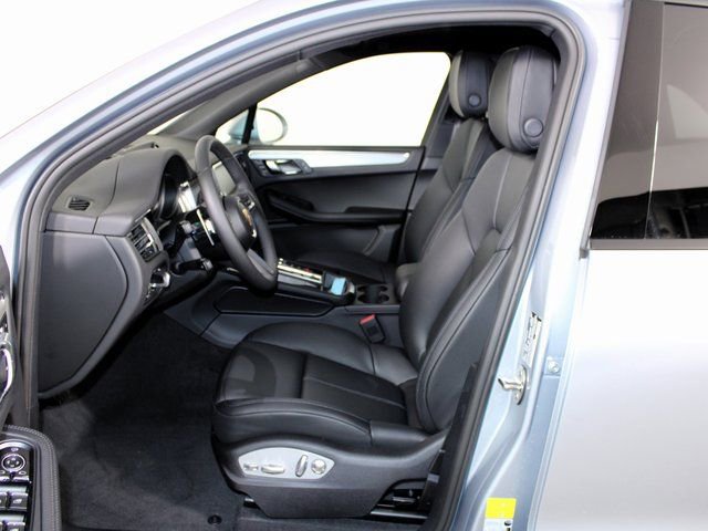 New 2026 Porsche Macan image 5