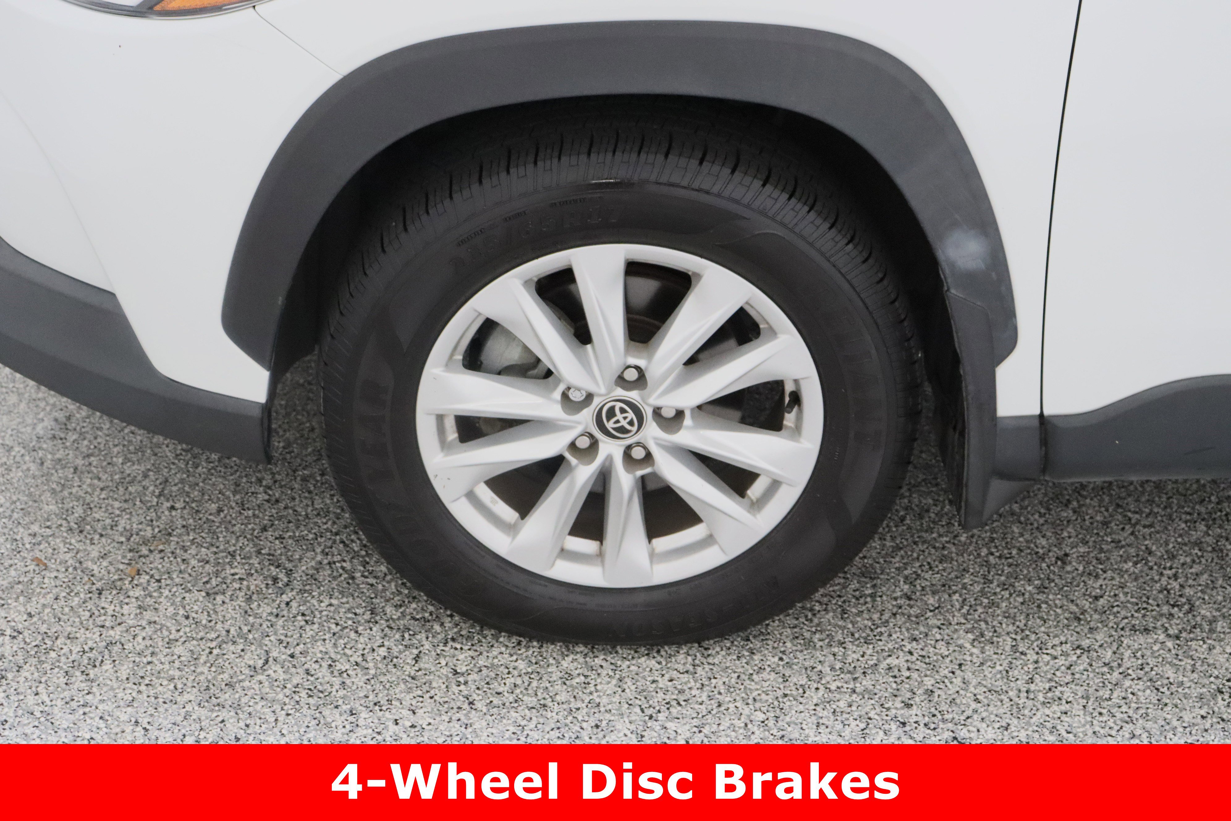 Used 2023 Toyota Corolla Cross LE image 11