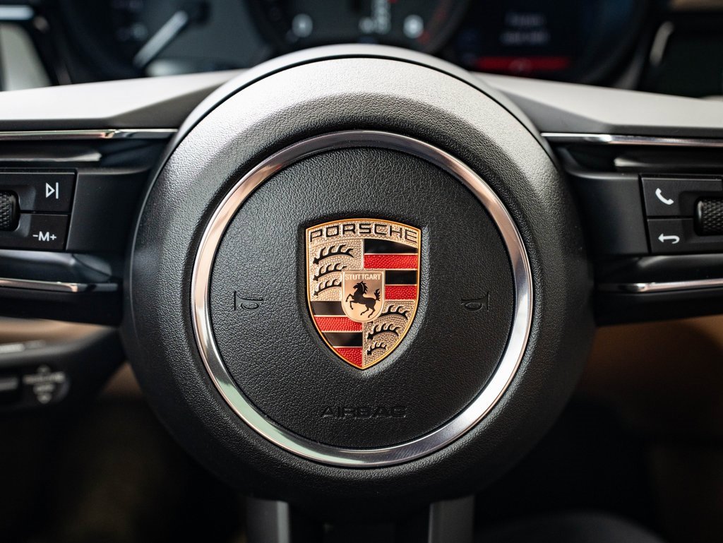 Certified 2025 Porsche Macan image 26