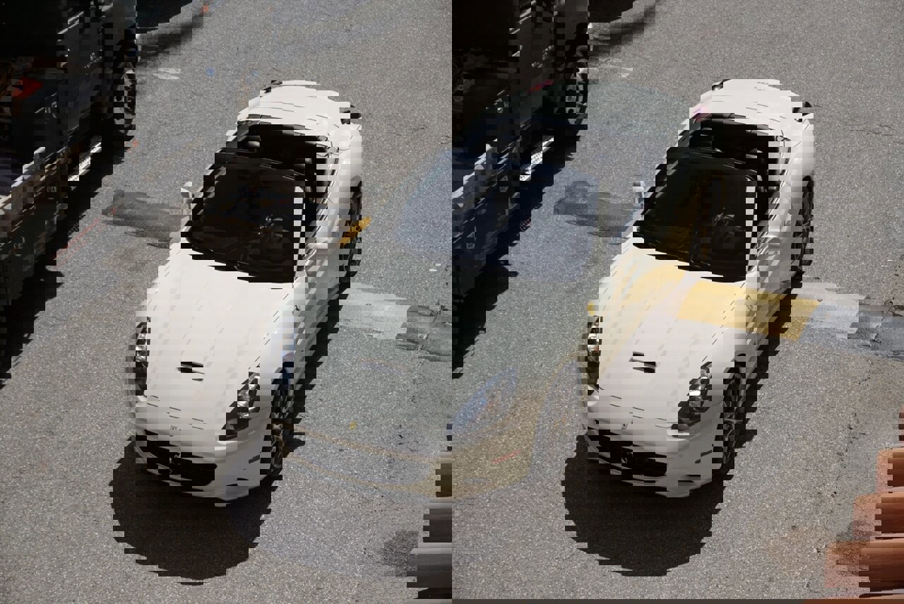 Used 2014 Ferrari California RWD image 59