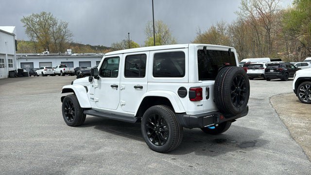 Certified 2023 Jeep Wrangler Unlimited Sahara w/ Cold Weather Group AWD/4WD image 8