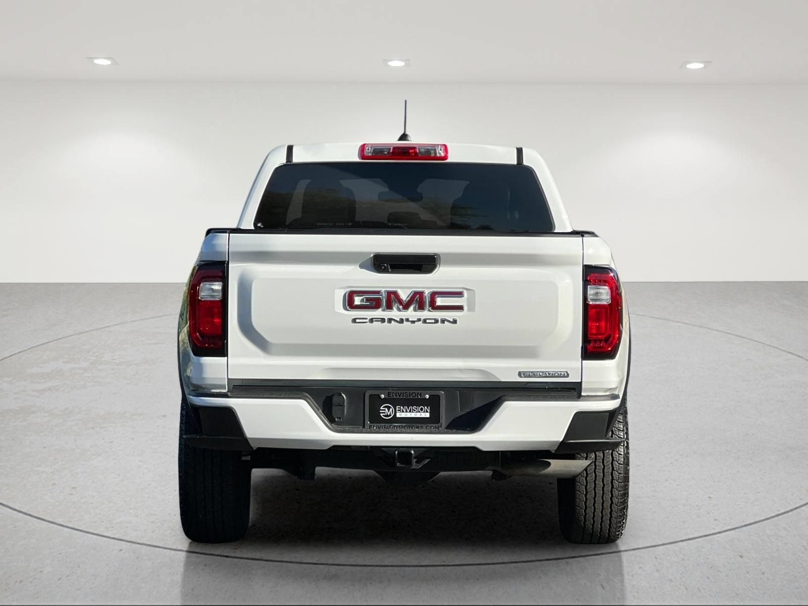 Used 2024 GMC Canyon Elevation w/ Trailering Package RWD image 4
