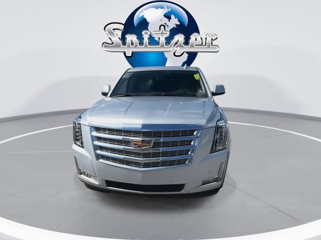 Used 2020 Cadillac Escalade ESV Luxury AWD/4WD image 3