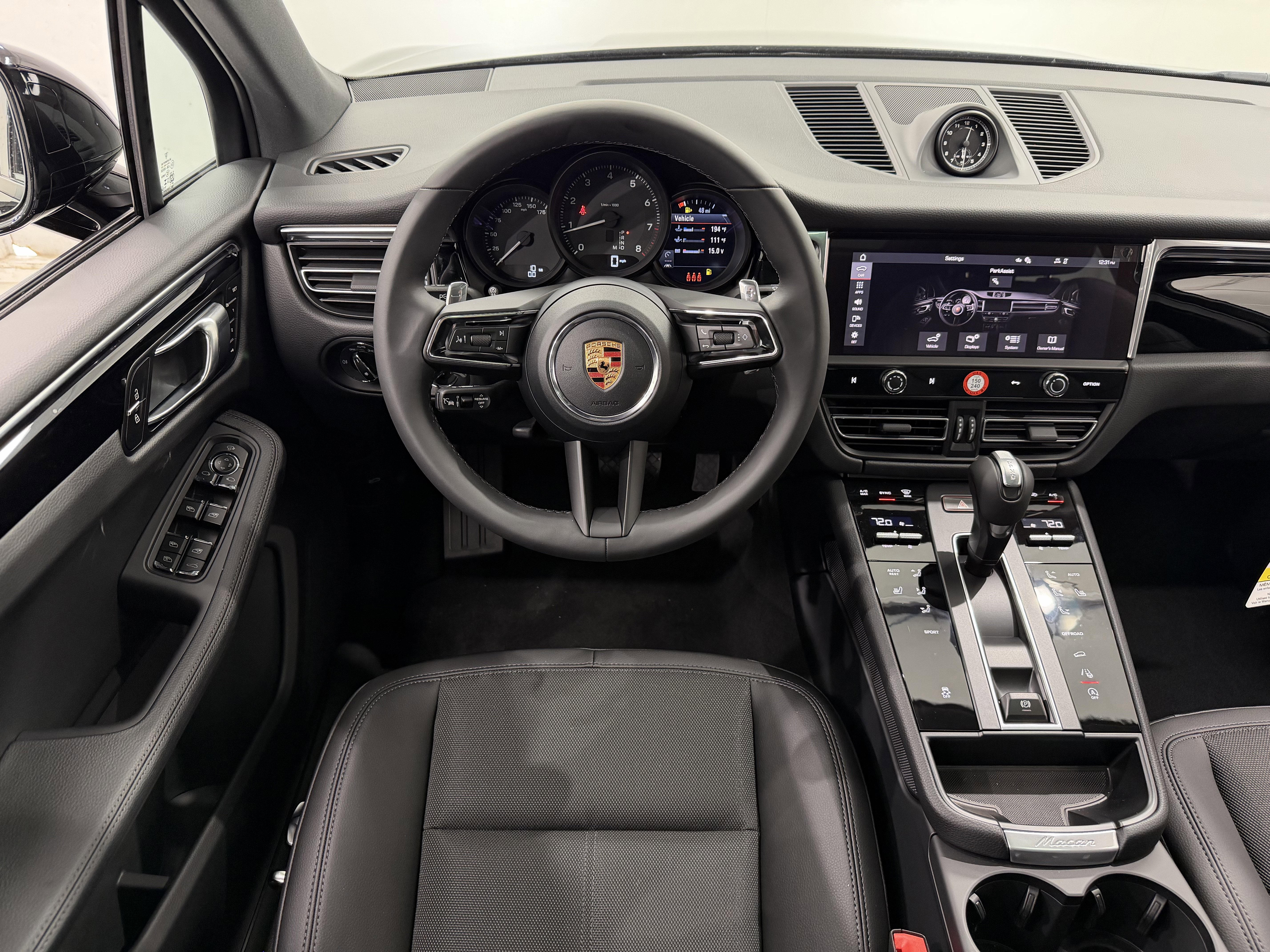 New 2026 Porsche Macan image 23