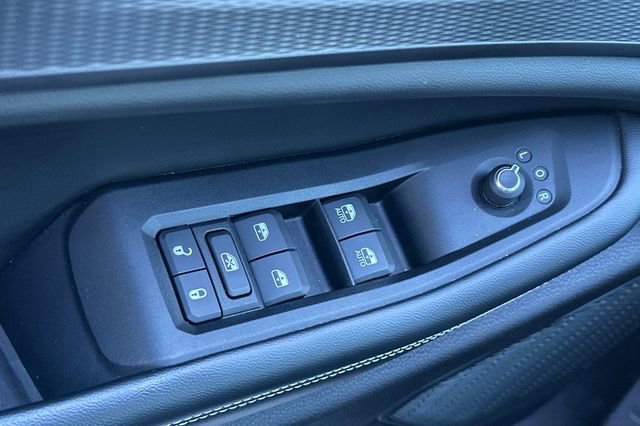 Used 2023 Jeep Grand Cherokee L Altitude image 12