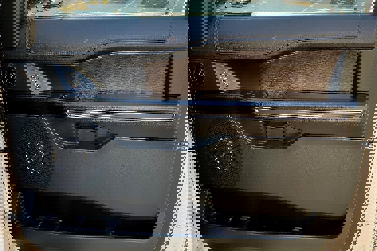 Used 2018 Ford Expedition Limited w/ Equipment Group 302A image 22