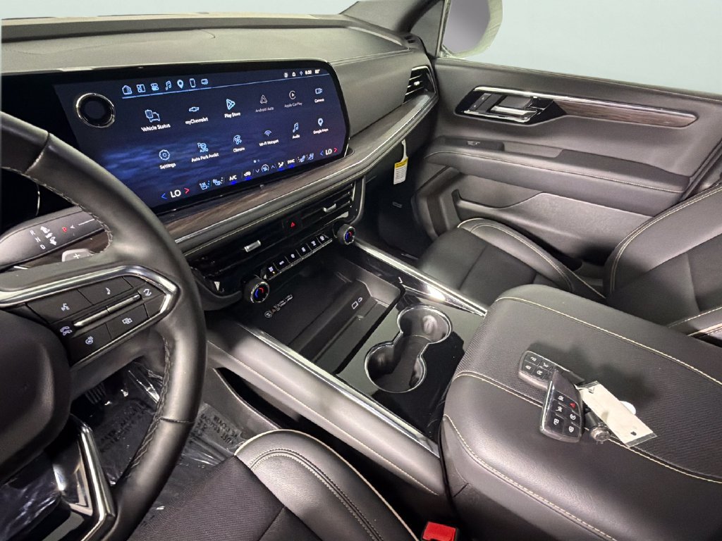 Certified 2025 Chevrolet Suburban Premier RWD image 21