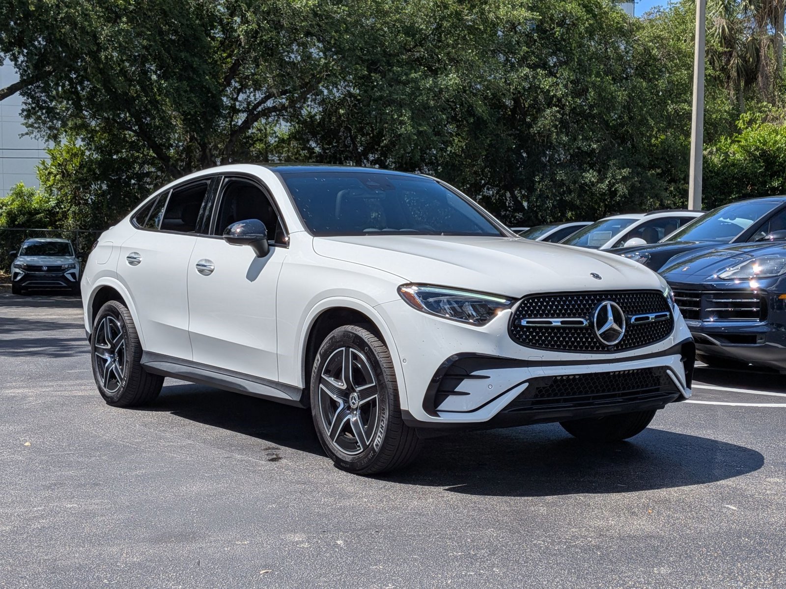 Used 2025 Mercedes-Benz GLC 300 4MATIC image 5