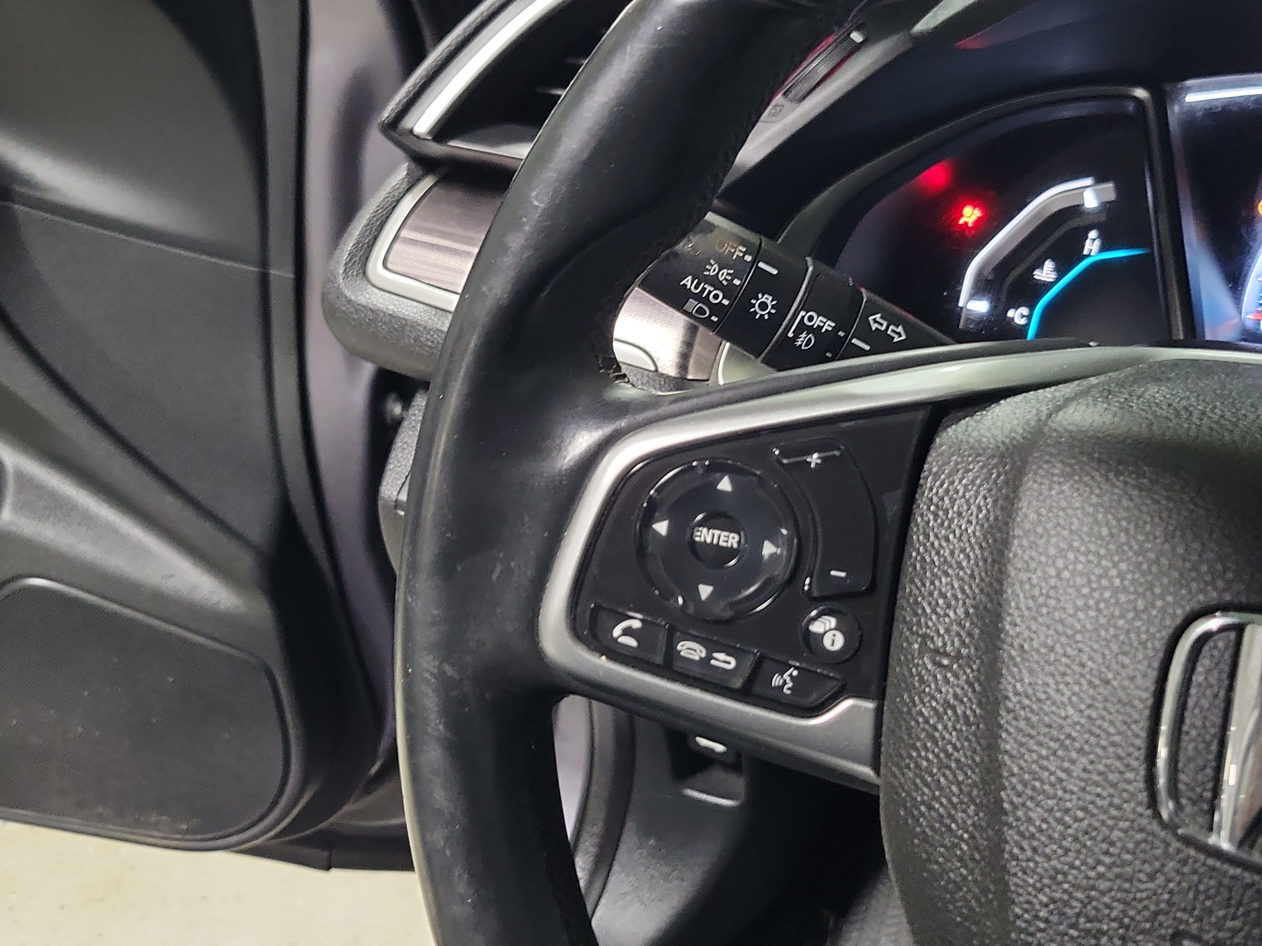 Used 2020 Honda Civic EX-L image 24
