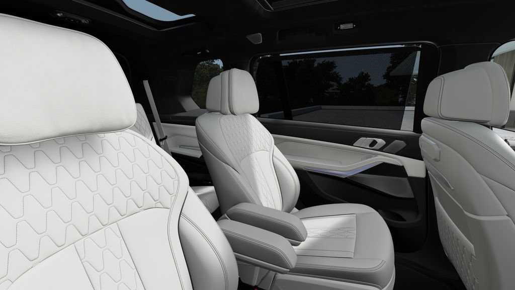 New 2027 BMW X7 M60i AWD/4WD image 3