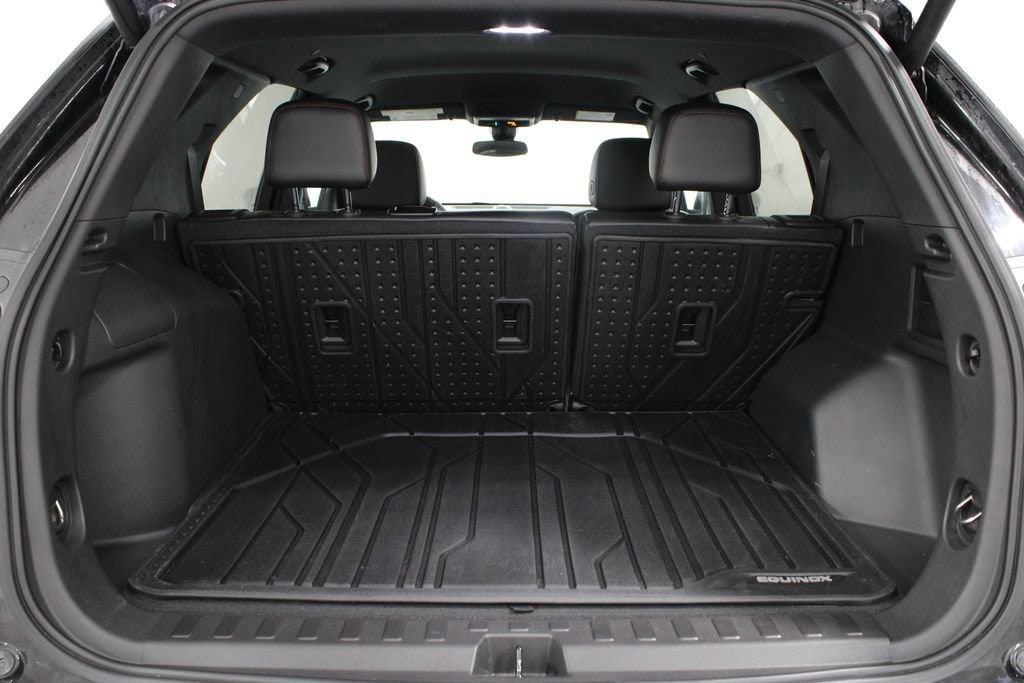 Used 2024 Chevrolet Equinox RS w/ RS Leather Package image 28