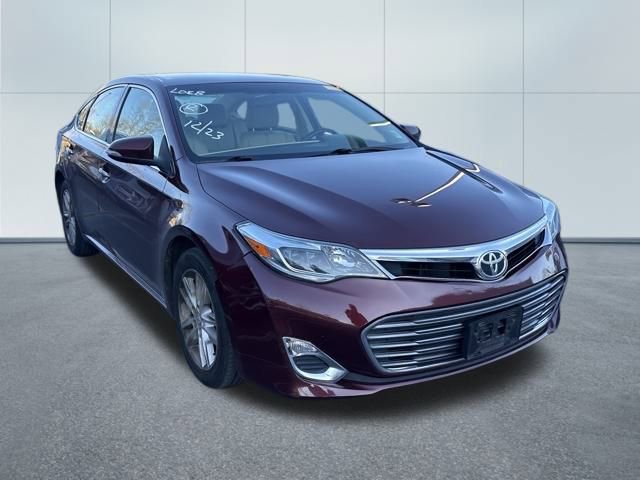 Used 2013 Toyota Avalon XLE image 2