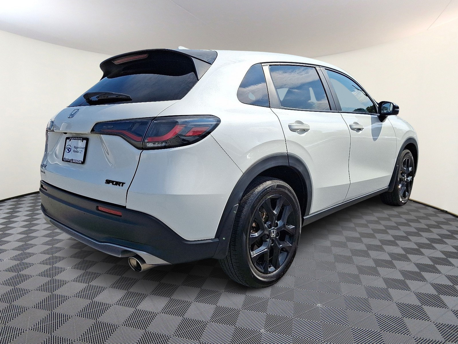 Used 2024 Honda HR-V Sport image 6