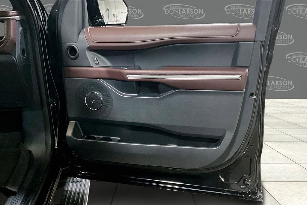 Certified 2022 Ford Expedition Limited image 12