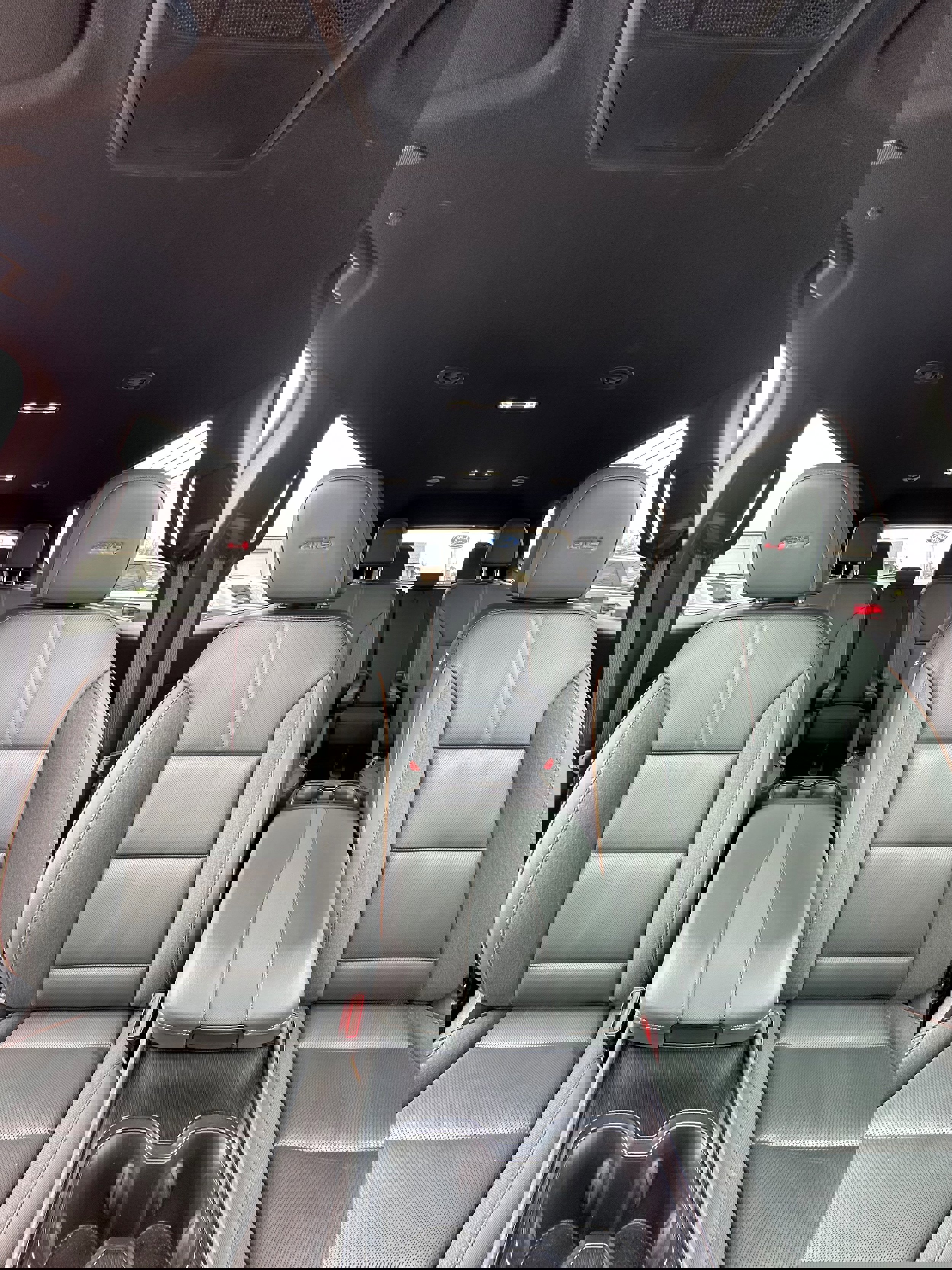 Used 2024 GMC Acadia AT4 w/ Luxury Package image 24