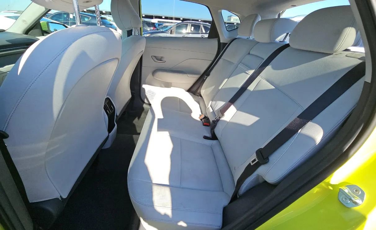Used 2025 Hyundai Kona SEL FWD image 7