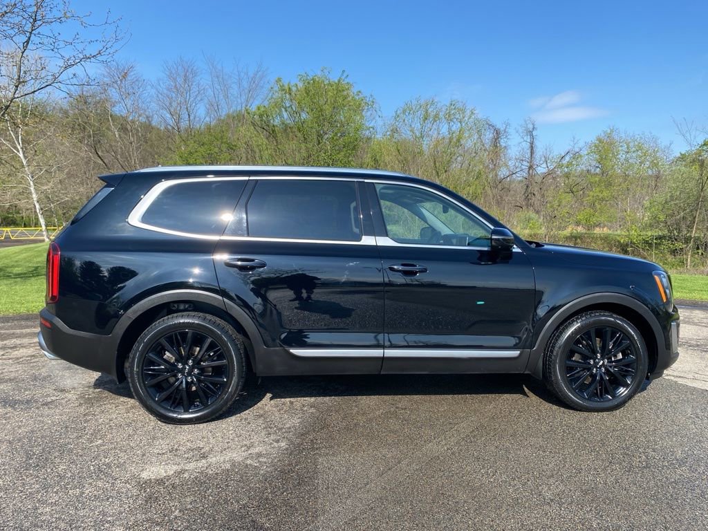 Certified 2022 Kia Telluride SX w/ SX Prestige Package AWD/4WD image 2
