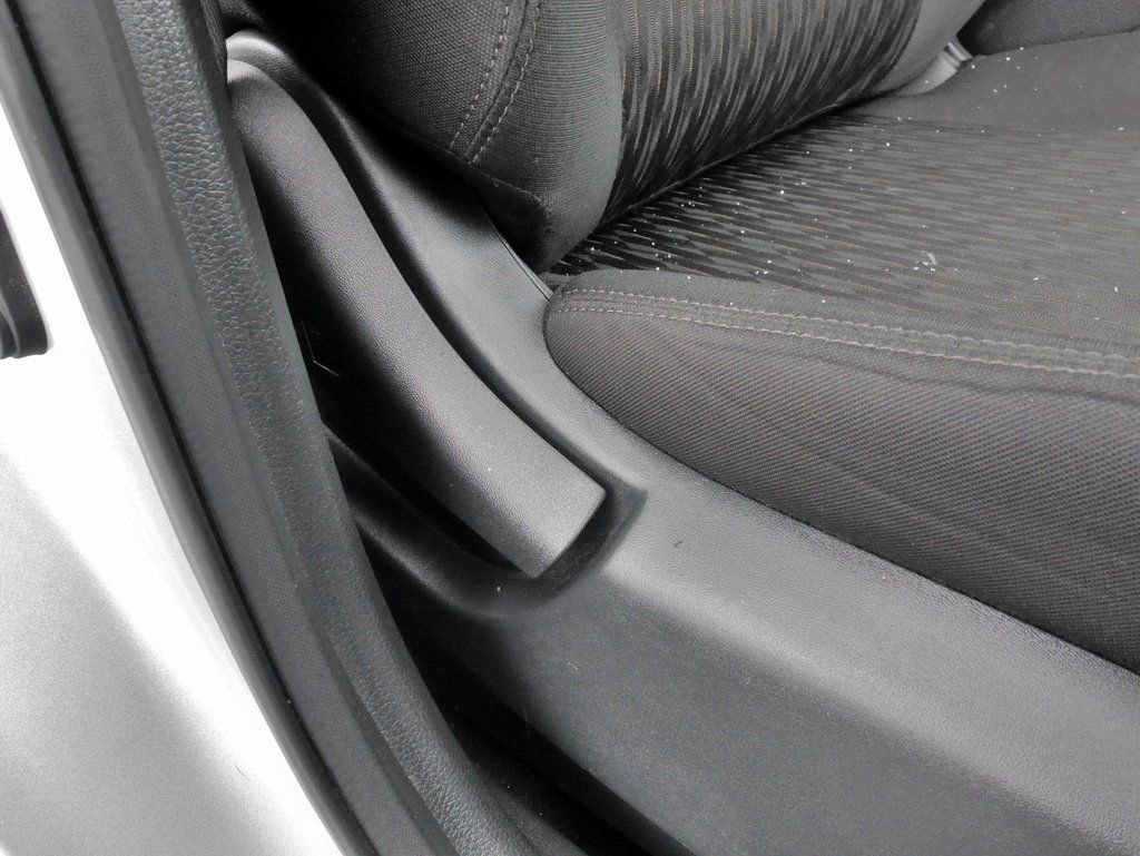 Used 2020 Nissan Rogue SV image 13