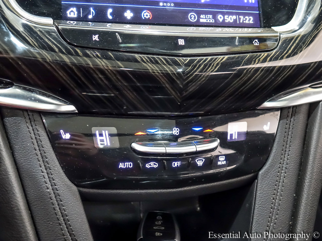 Used 2020 Cadillac XT6 Premium Luxury AWD/4WD image 23