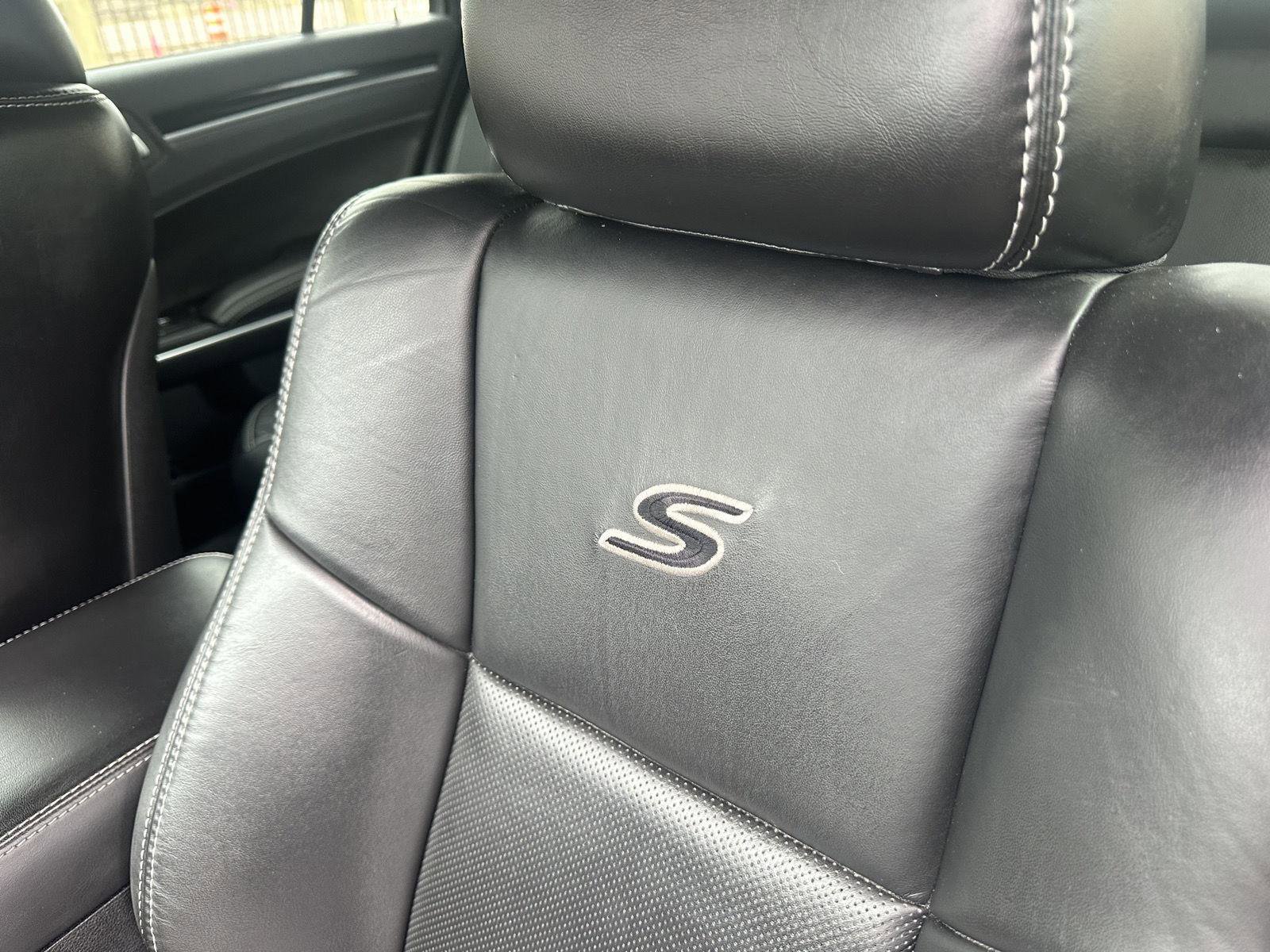 Used 2018 Chrysler 300 S w/ 300S Premium Group 2 AWD/4WD image 25