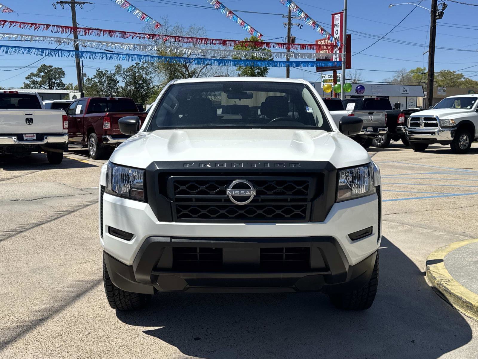 Used 2022 Nissan Frontier S RWD image 2