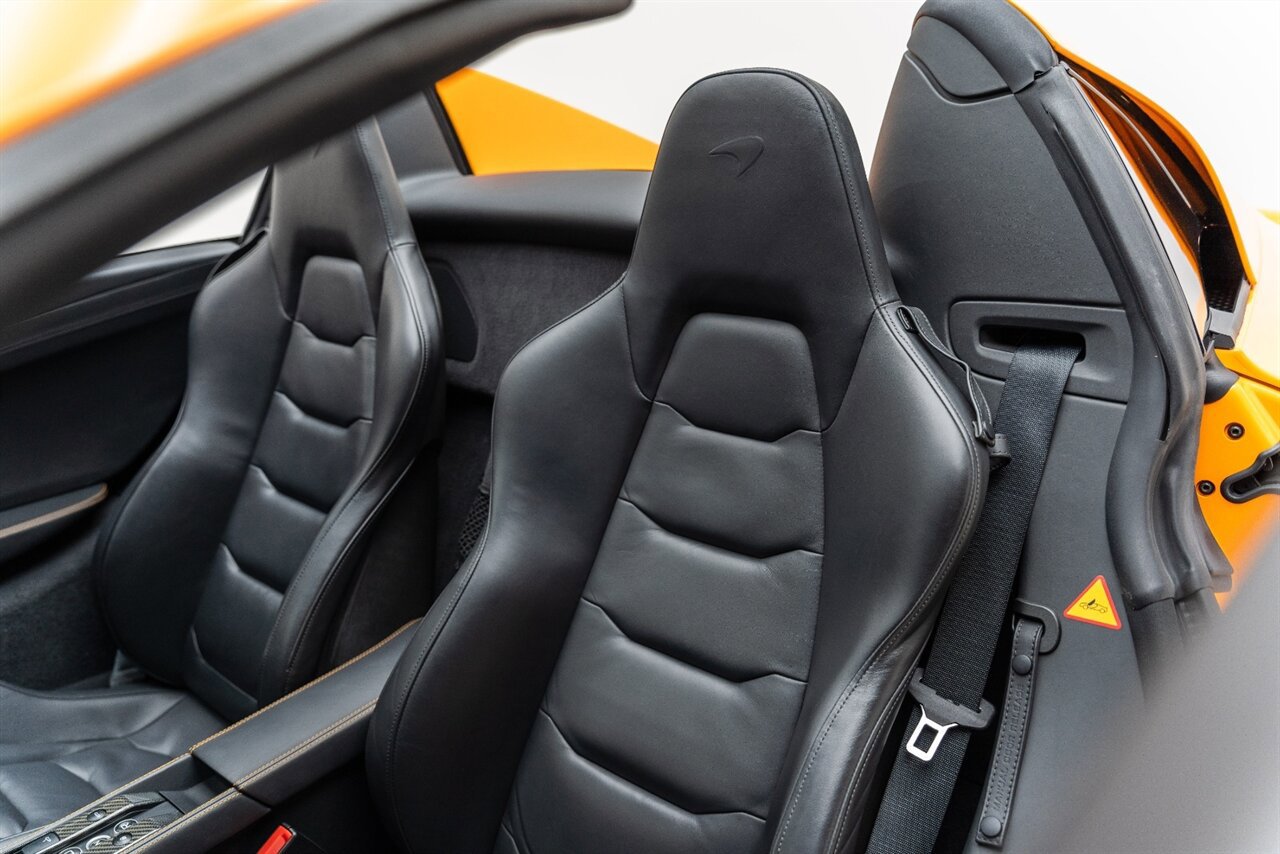 Used 2014 McLaren MP4-12C Spider RWD image 23