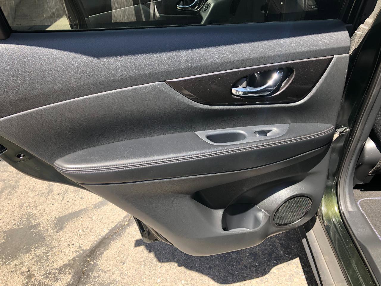 Used 2019 Nissan Rogue SV AWD/4WD image 24