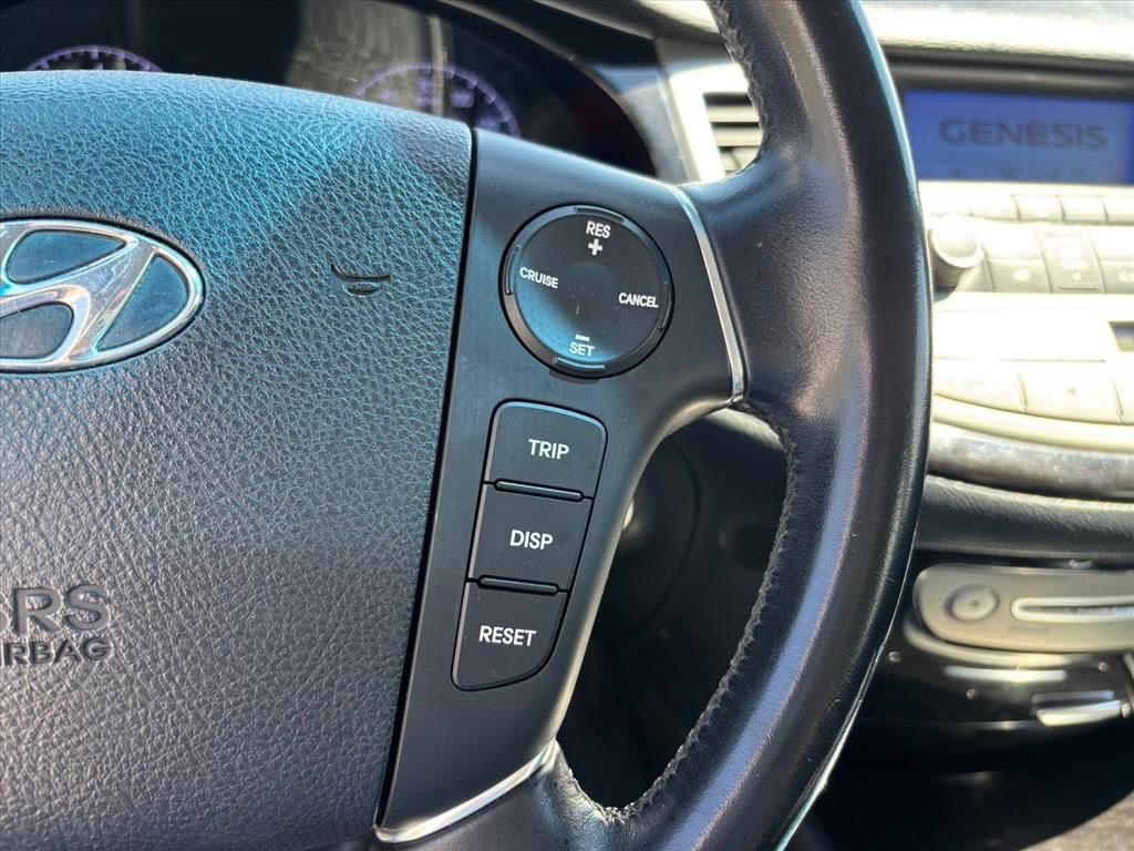 Used 2013 Hyundai Genesis 3.8 image 15